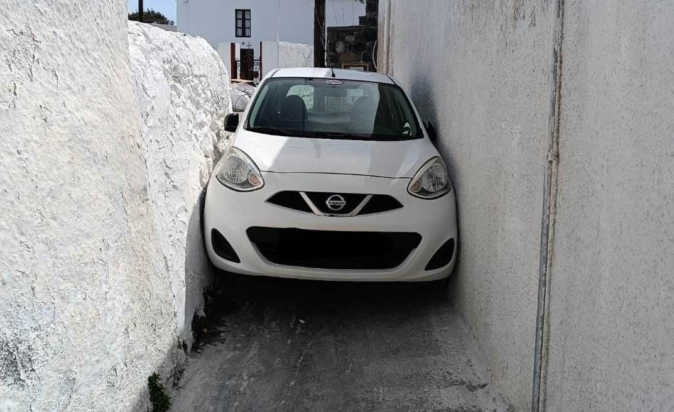 Σαντορίνη αυτοκίνητο