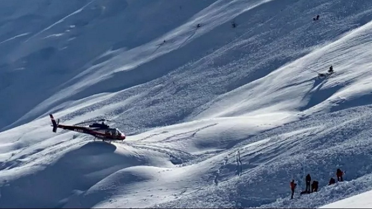 Ελβετία: Εννέα σκιέρ τραυματίστηκαν από χιονοστιβάδα