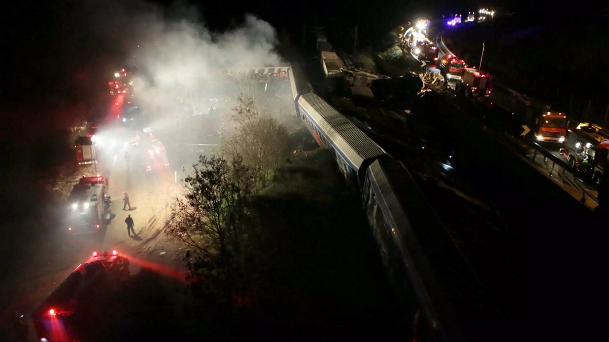 Τέμπη: Η συγκλονιστική μαρτυρία της 36χρονης Δάφνης που πήρε εξιτήριο – «Έπεφταν πάνω μου καύτρες, φώναζα βοήθεια»