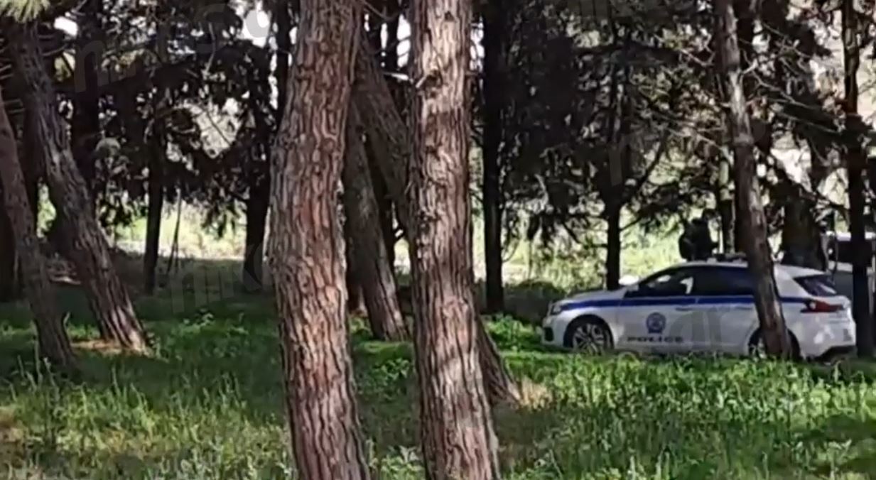 Θεσσαλονίκη: ΒΙΝΤΕΟ από το σημείο που βρέθηκε νεκρή η 50χρονη – Την έχουν πυροβολήσει με καραμπίνα