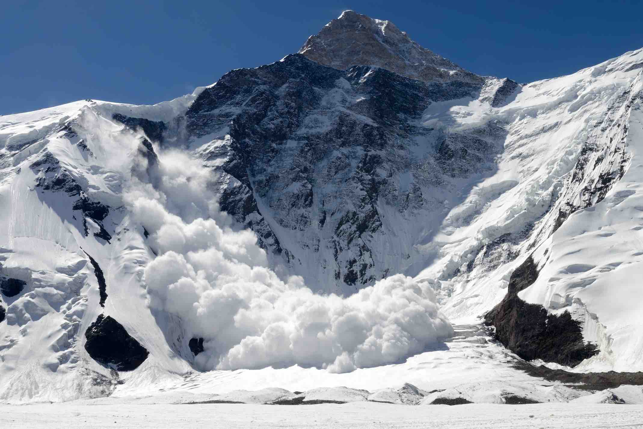 Γαλλία: Νεκροί και τραυματίες από χιονοστιβάδα στις Άλπεις – Δείτε ΒΙΝΤΕΟ