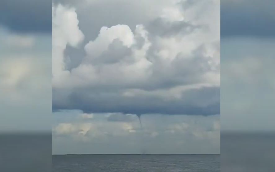 Κρήτη: Οι ισχυρές βροχές έφεραν υδροστρόβιλο – Δείτε εντυπωσιακό ΒΙΝΤΕΟ