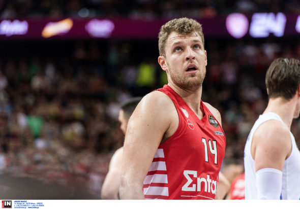 Σάσα Βεζένκοφ