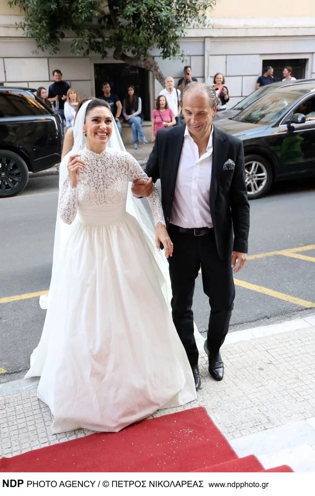 Παντρεύτηκαν η Άννα Πρέλεβιτς και ο Νικήτας Νομικός – ΦΩΤΟ