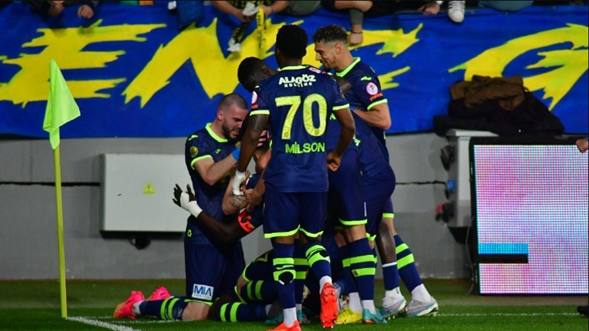 Κύπελλο Τουρκίας: Ο Χατζηγιοβάνης σκόραρε, αλλά η Ανκαραγκιουτσού αποκλείστηκε απ’ τον τελικό