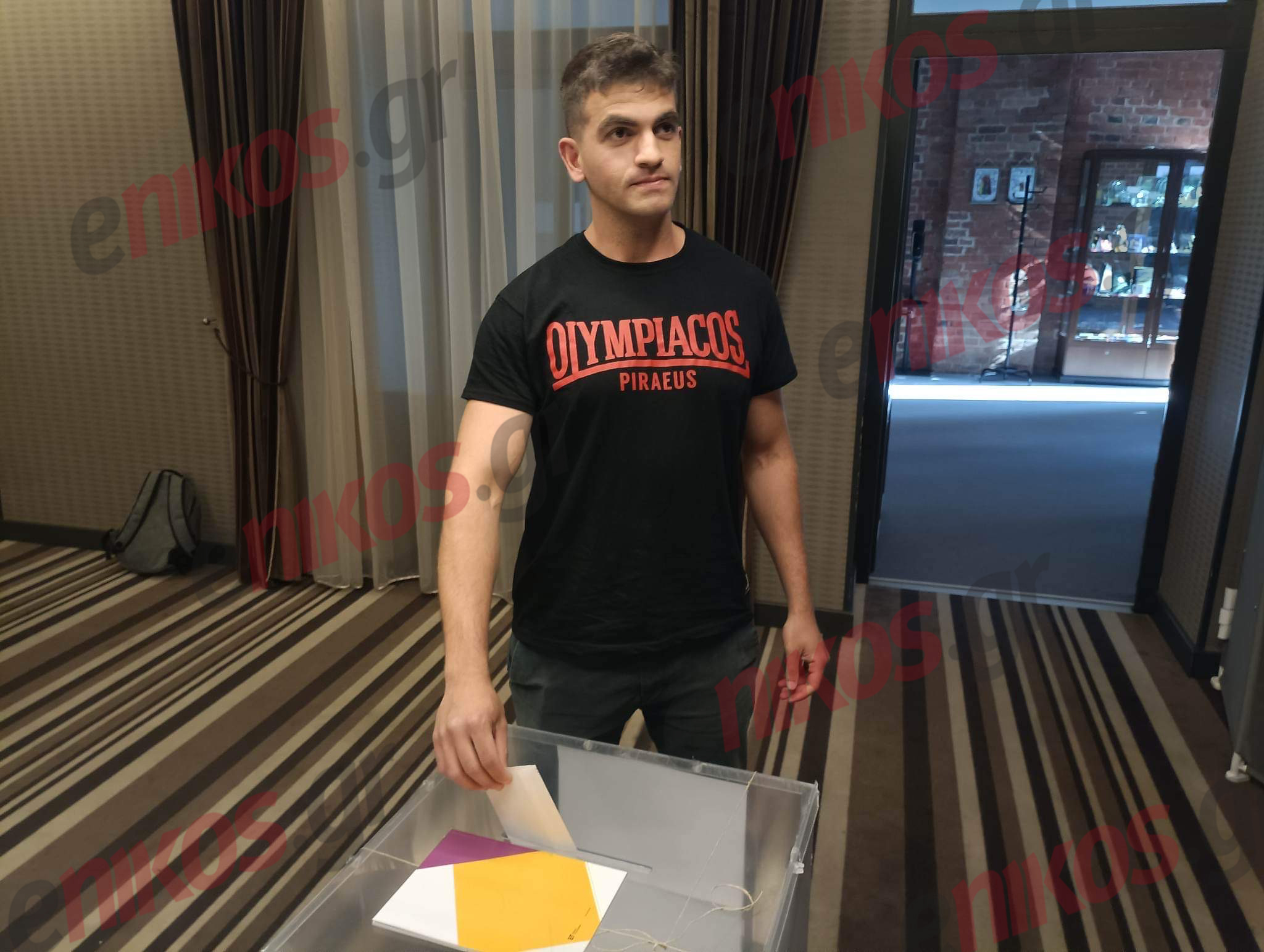 Εκλογές 2023: Στις κάλπες οι φίλαθλοι του Ολυμπιακού στο Κάουνας – ΦΩΤΟ & ΒΙΝΤΕΟ