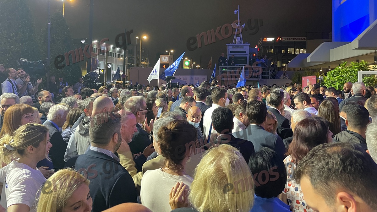 Εκλογές 2023: Αποθέωση Κυριάκου Μητσοτάκη έξω από γραφεία της Νέας Δημοκρατίας – ΦΩΤΟ, ΒΙΝΤΕΟ