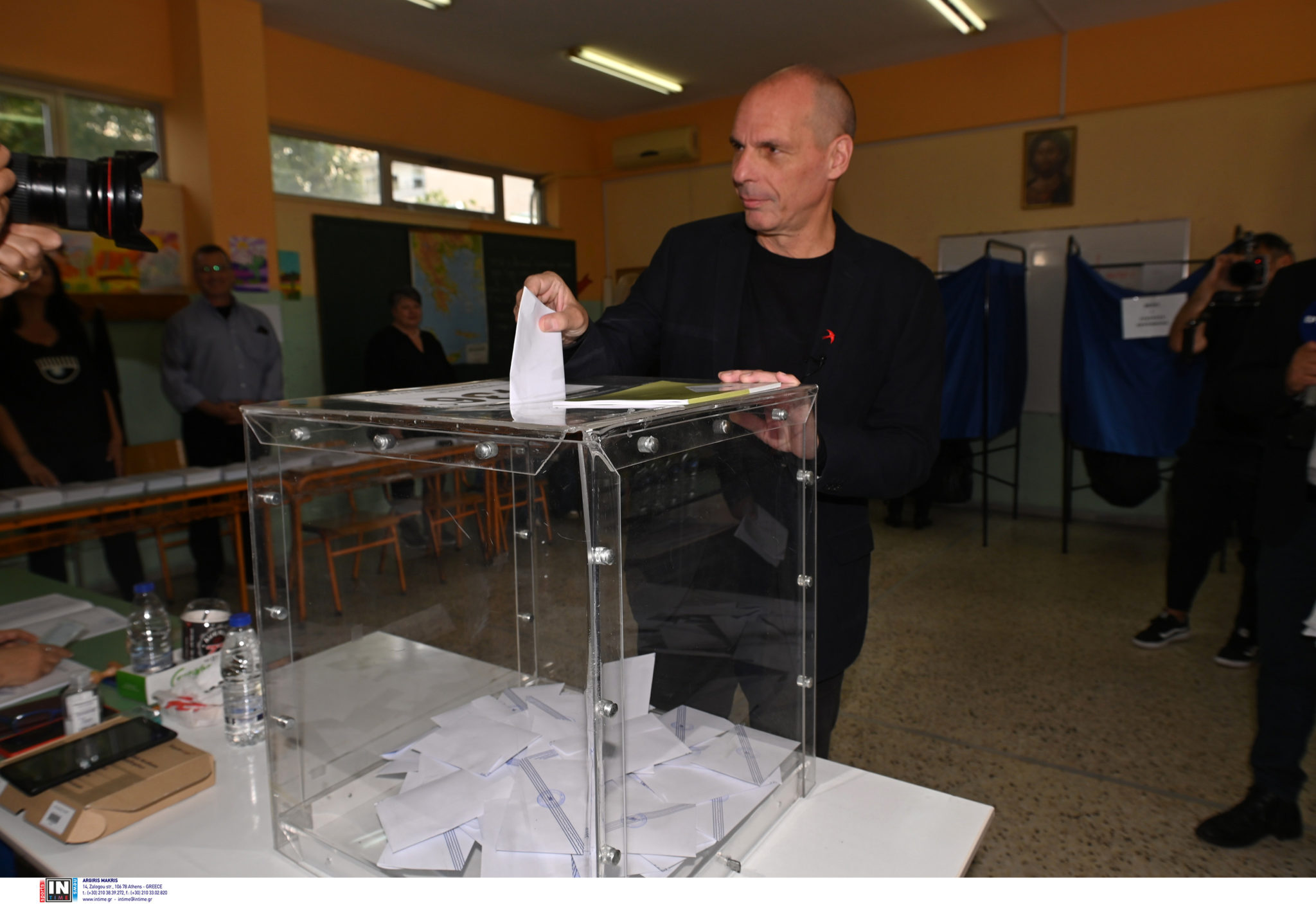 Ψήφισε ο Γιάνης Βαρουφάκης
