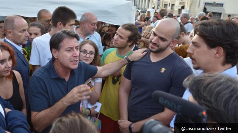 Ιταλία: Αντεμβολιαστής χαστούκισε τον Τζουζέπε Κόντε σε πολιτική εκδήλωση