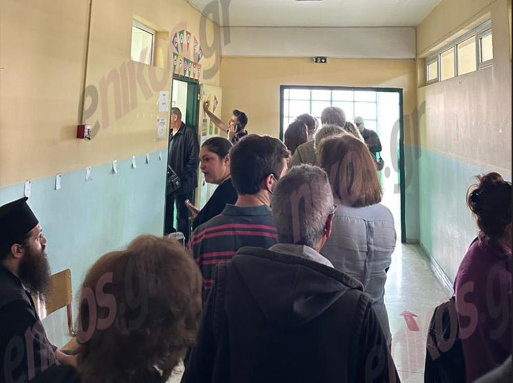 Εκλογές 2023: Ουρά σε εκλογικό τμήμα στην Παλιά Κοκκινιά