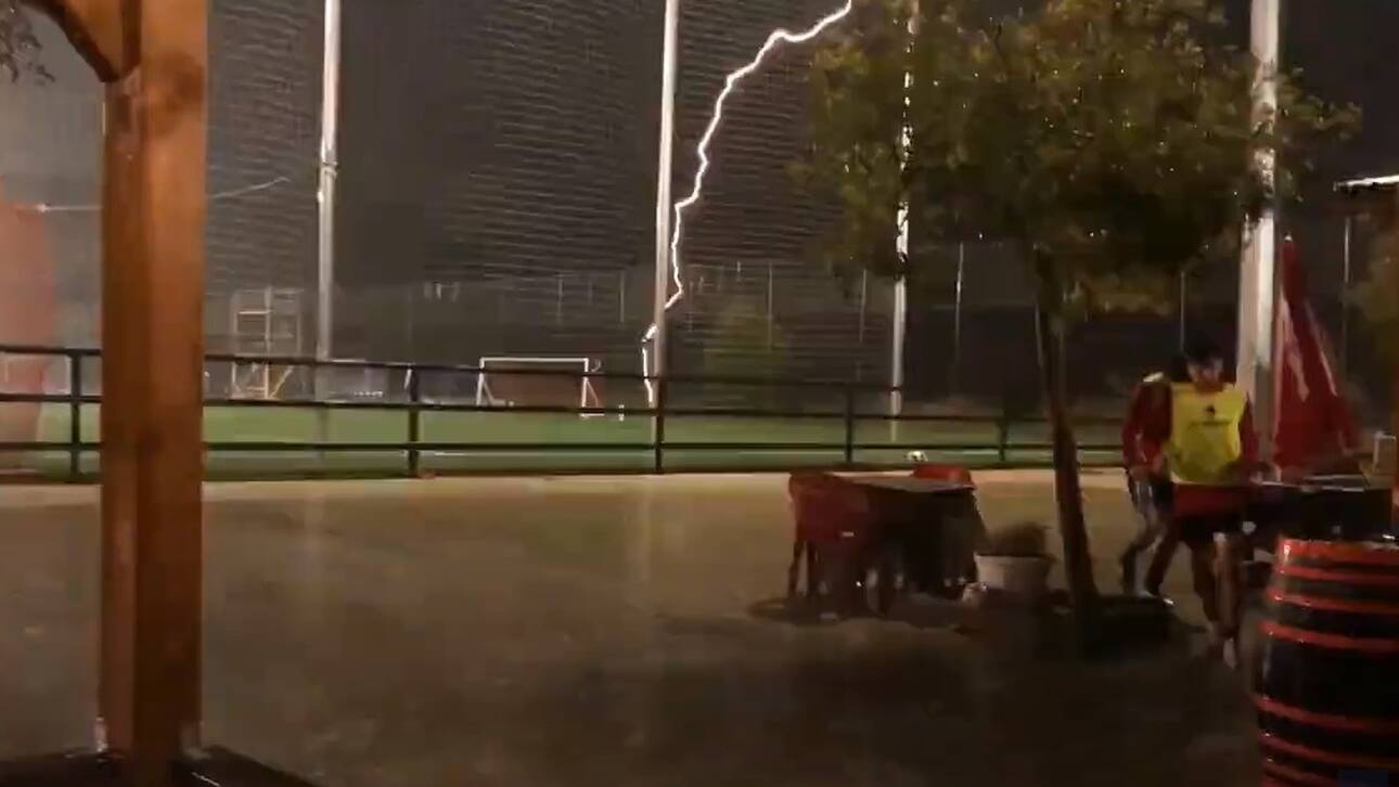 Γήπεδο κεραυνός