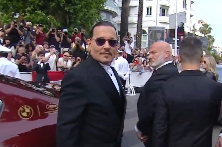 Φεστιβάλ Καννών: Αντιδράσεις για την επιστροφή του Τζόνι Ντεπ στο κόκκινο χαλί – ΒΙΝΤΕΟ