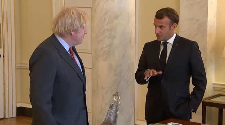 Ο Γάλλος πρόεδρος, Εμανουέλ Μακρόν με τον Μπόρις Τζόνσον.