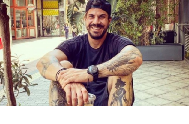 Άκης Πετρετζίκης