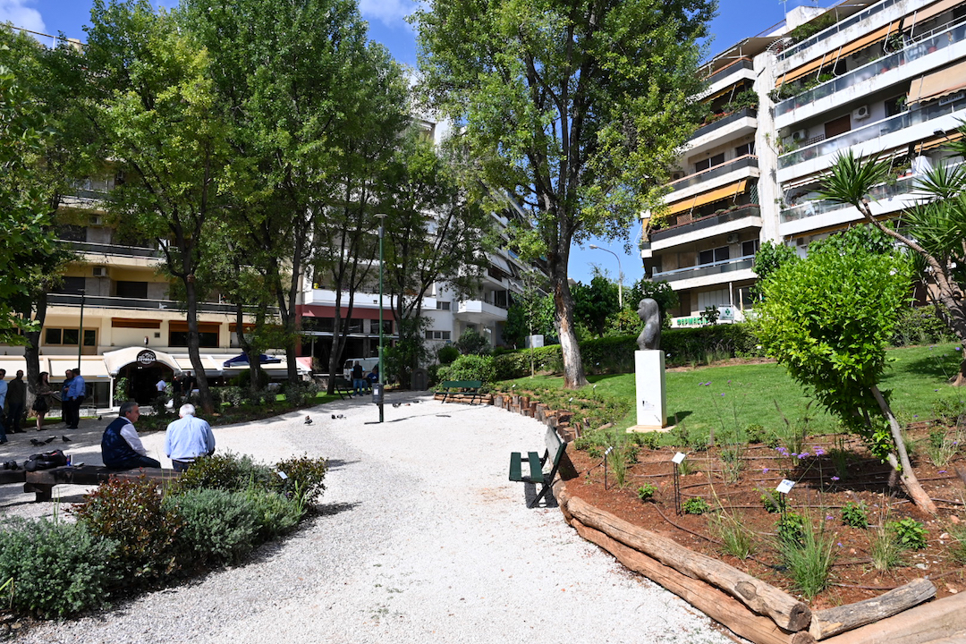 Δήμος Αθηναίων πλατεία «Σοφία Βέμπο»