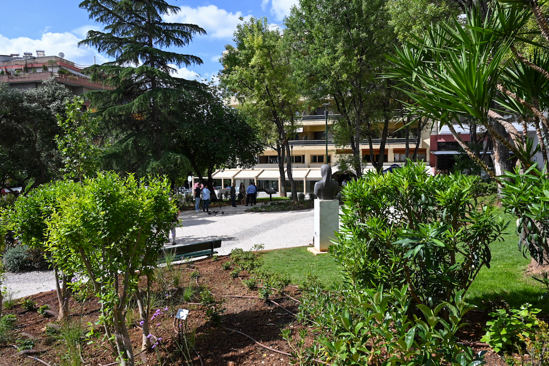 Δήμος Αθηναίων πλατεία «Σοφία Βέμπο»