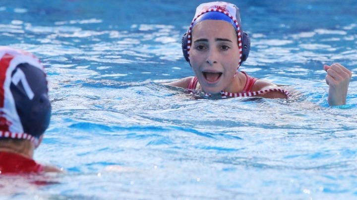 Πόλο γυναικών: Πρωταθλητής για 10η σερί χρονιά ο Ολυμπιακός – Επικράτησε της Βουλιαγμένης με 10-5