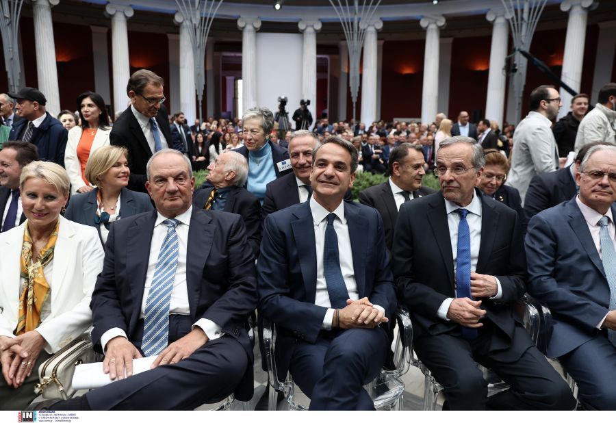 LIVE – Εκδήλωση για την Ημέρα της Ευρώπης στο Ζάππειο: Η κοινή εμφάνιση Μητσοτάκη, Καραμανλή, Σαμαρά