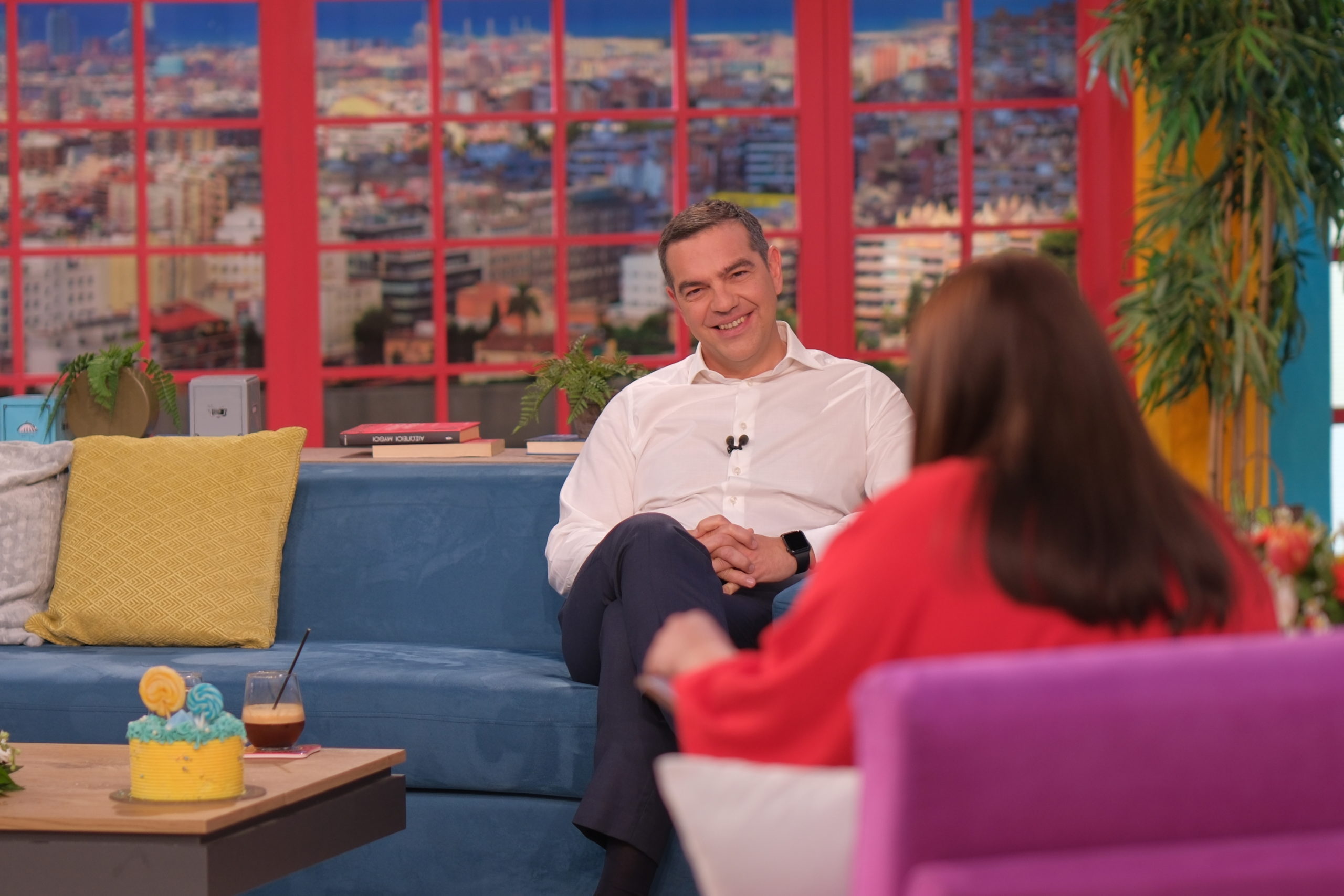 Αλέξης Τσίπρας: «Γιατί ο Μητσοτάκης φοβάται ντιμπέιτ των δύο» – Ο Βαρουφάκης, το TikTok και η σχέση του με την Μπέτυ Μπαζιάνα