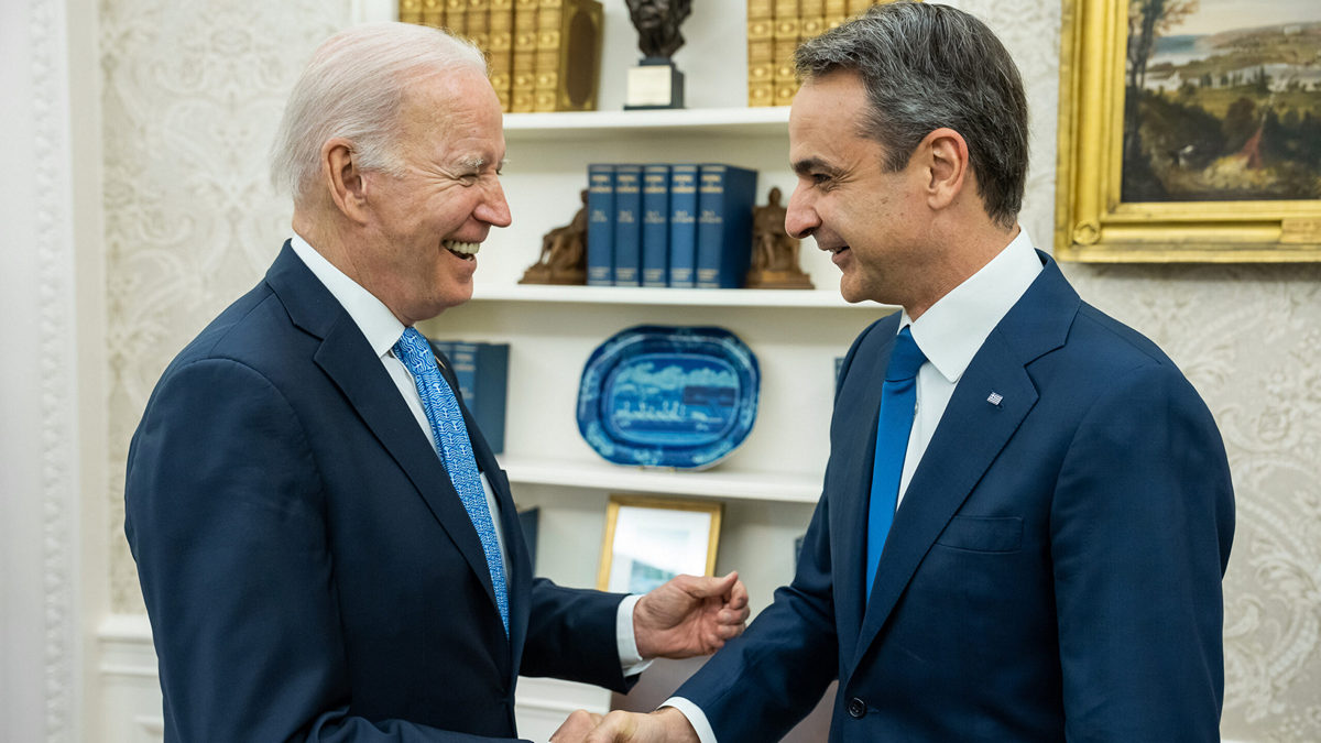 Ο Μπάιντεν απέστειλε συγχαρητήρια στον Κυριάκο Μητσοτάκη – «Ανυπομονώ να συνεχίσουμε τη στενή μας συνεργασία»