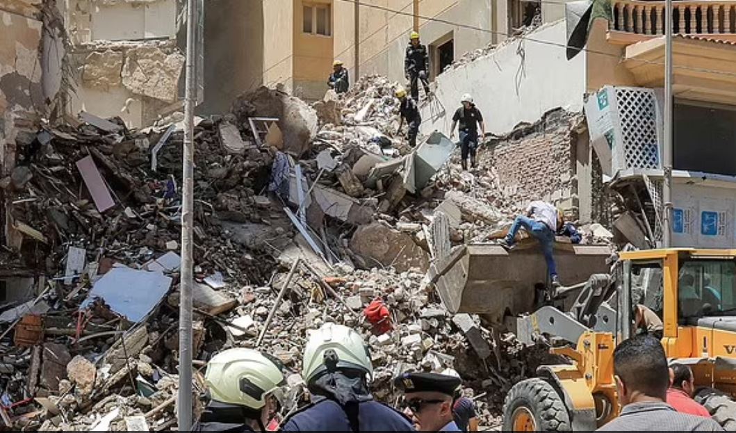 Κατέρρευσε κτίριο στην Αίγυπτο