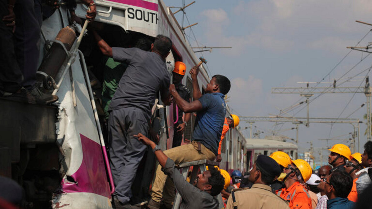 Σύγκρουση τρένων στην Ινδία: Περισσότεροι από 200 νεκροί και 850 τραυματίες – Σκληρές εικόνες