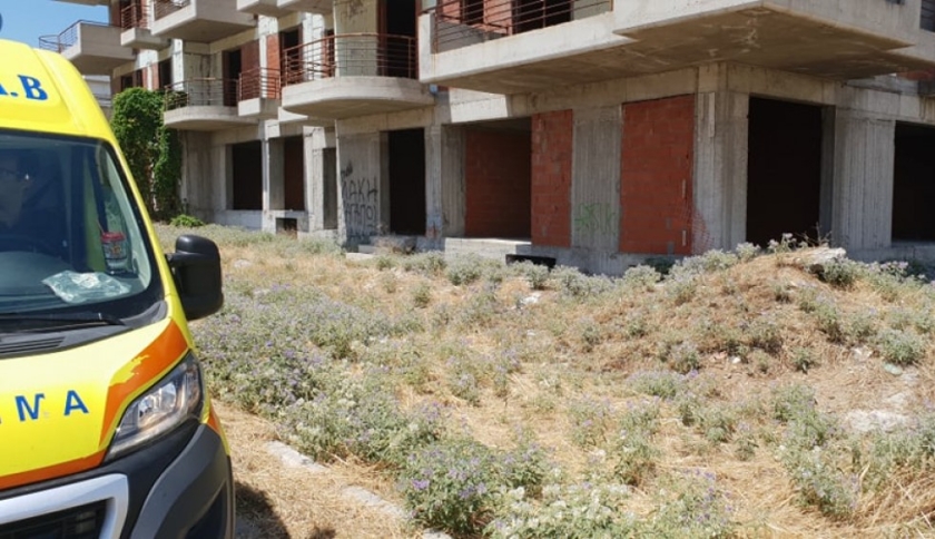 Θρίλερ στην Μύκονο: Βρέθηκε πτώμα σε προχωρημένη σήψη σε οικοδομή
