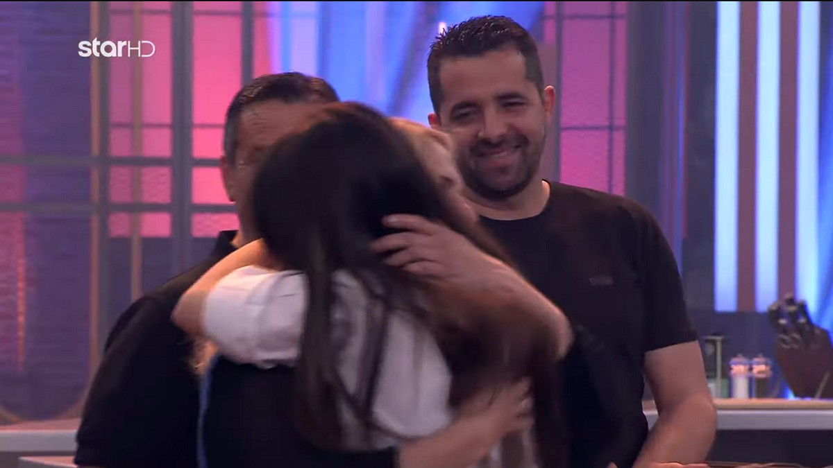 MasterChef: Συγκινημένοι οι φιναλίστ -Στο πλατό οι οικογένειές τους – «Πάγωσε» η Μαρία Μπέη