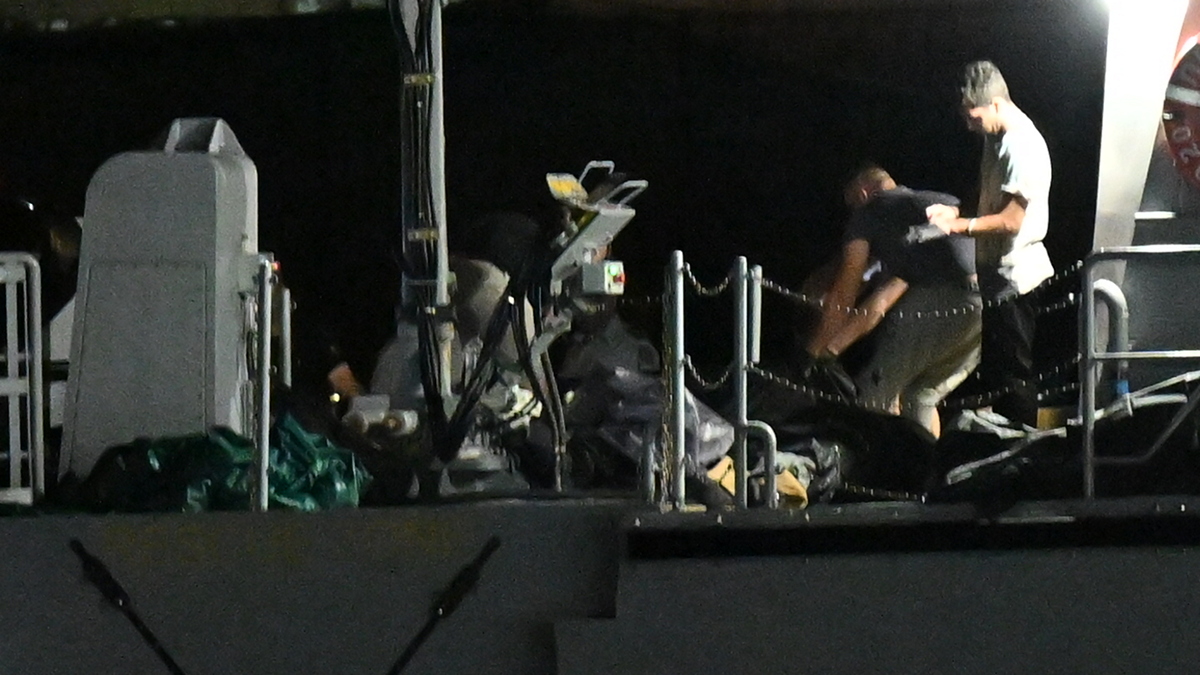 Ναυάγιο στην Πύλο: Ολονύχτια επιχείρηση έρευνας και διάσωσης