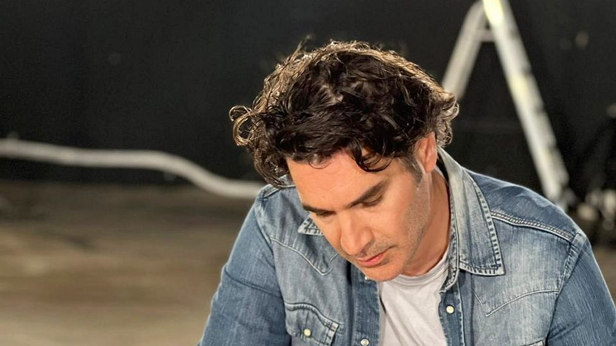 Maestro: Ο Χριστόφορος Παπακαλιάτης μας συστήνει το νεότερο μέλος του cast