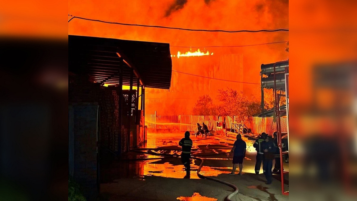 Ρωσία: Φωτιά σε εργοστάσιο κατασκευής ξύλινων παλετών