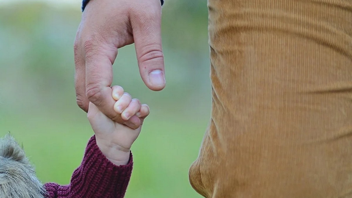 Παγκόσμια ημέρα του Πατέρα: To Google Doodle τιμά τους μπαμπάδες όλου του κόσμου