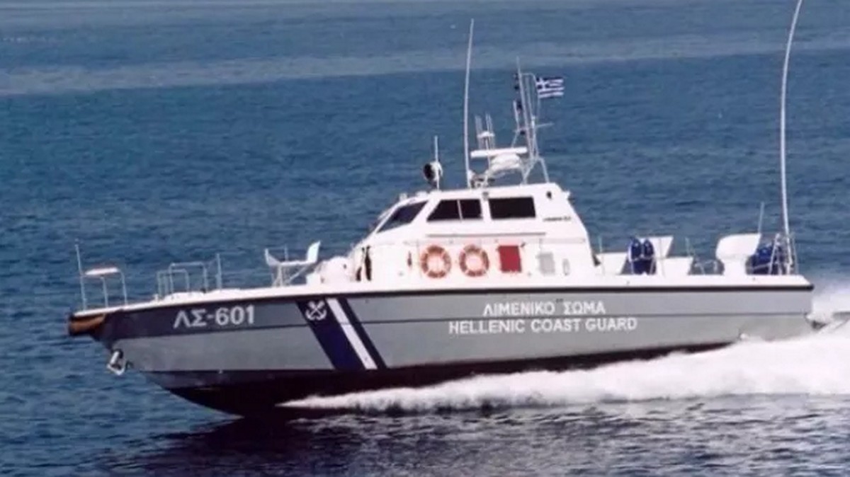 Λέσβος: Βυθίστηκε πλοίο με 14 άτομα πλήρωμα