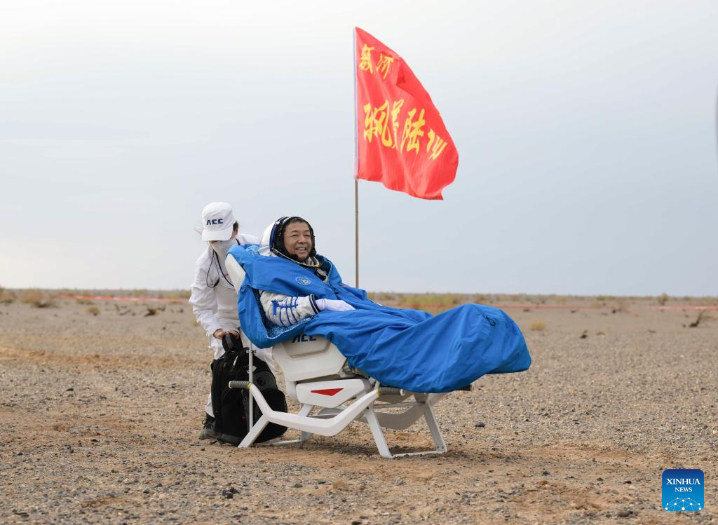 Κίνα: Οι αστροναύτες Shenzhou-15
