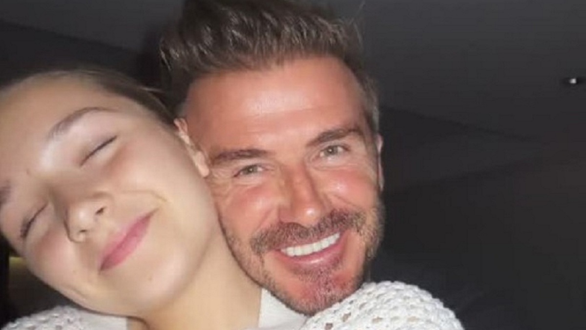 Victoria Beckham: H αξιολάτρευτη στιγμή που ο David Beckham τραγουδά μαζί με τη Harper σε συναυλία του Elton John