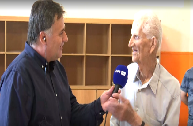 Εκλογές Ηλικιωμένος