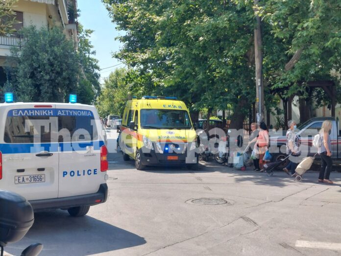 Ιερέας "μπούκαρε" με το αυτοκίνητο σε λαϊκή αγορά στον Βόλο