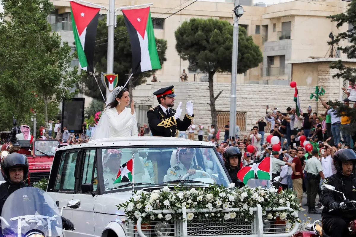 Ιορδανία: «Χίλιες και μία νύχτες» στον βασιλικό γάμο της χρονιάς – ΒΙΝΤΕΟ