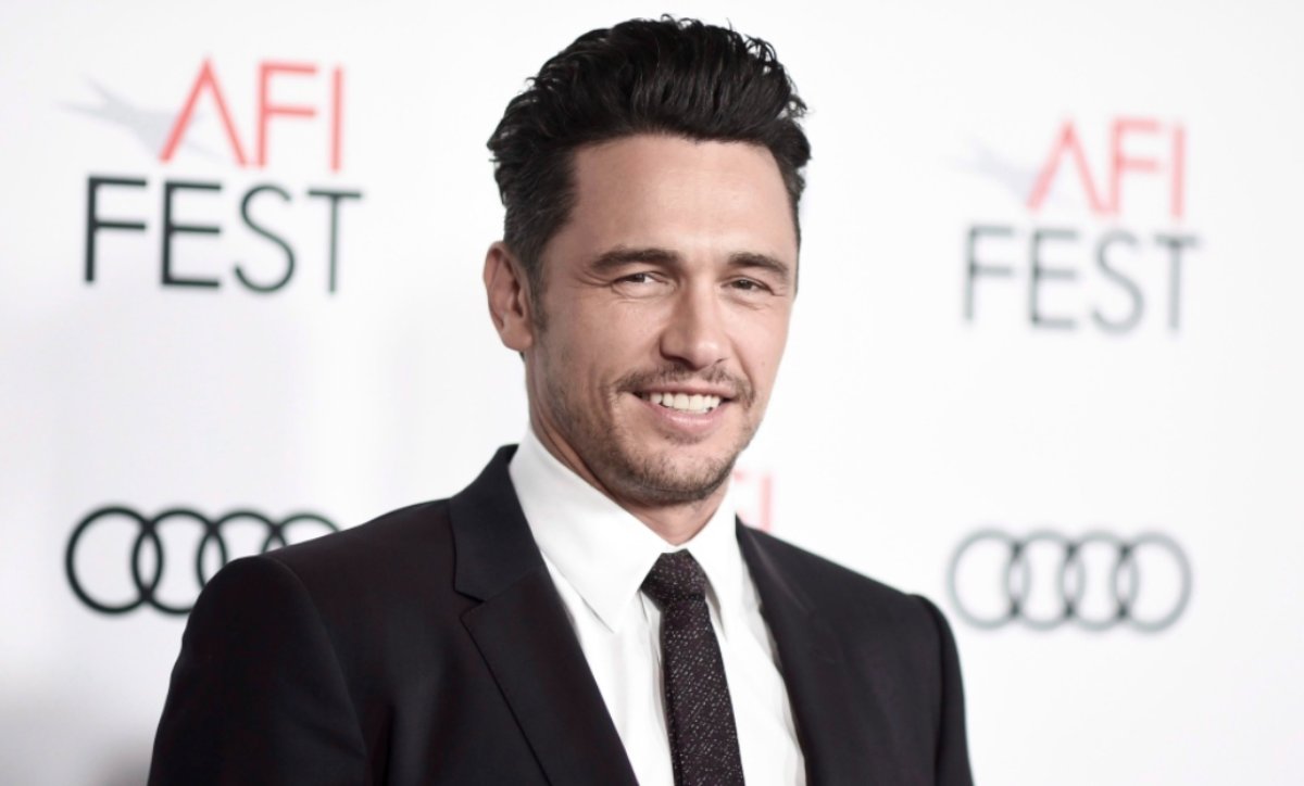 Ο Τζέιμς Φράνκο ξανά στην Ελλάδα – H ΦΩΤΟ του σε εστιατόριο στη Βάρκιζα