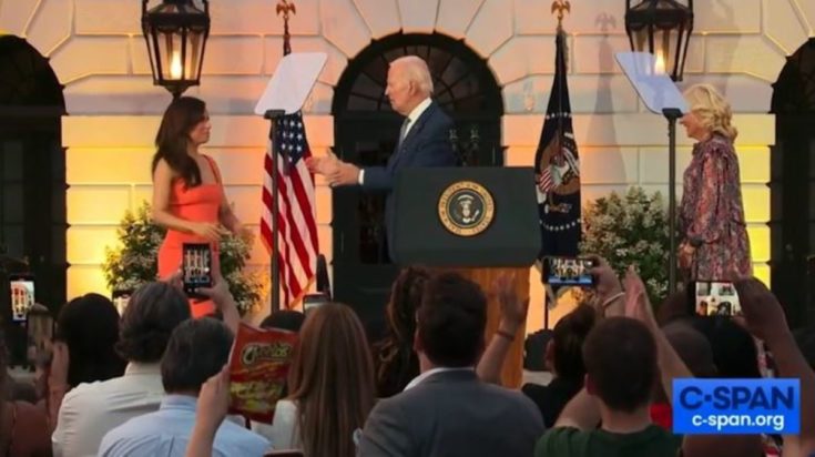 Τζο Μπάιντεν Εύα Λονγκόρια