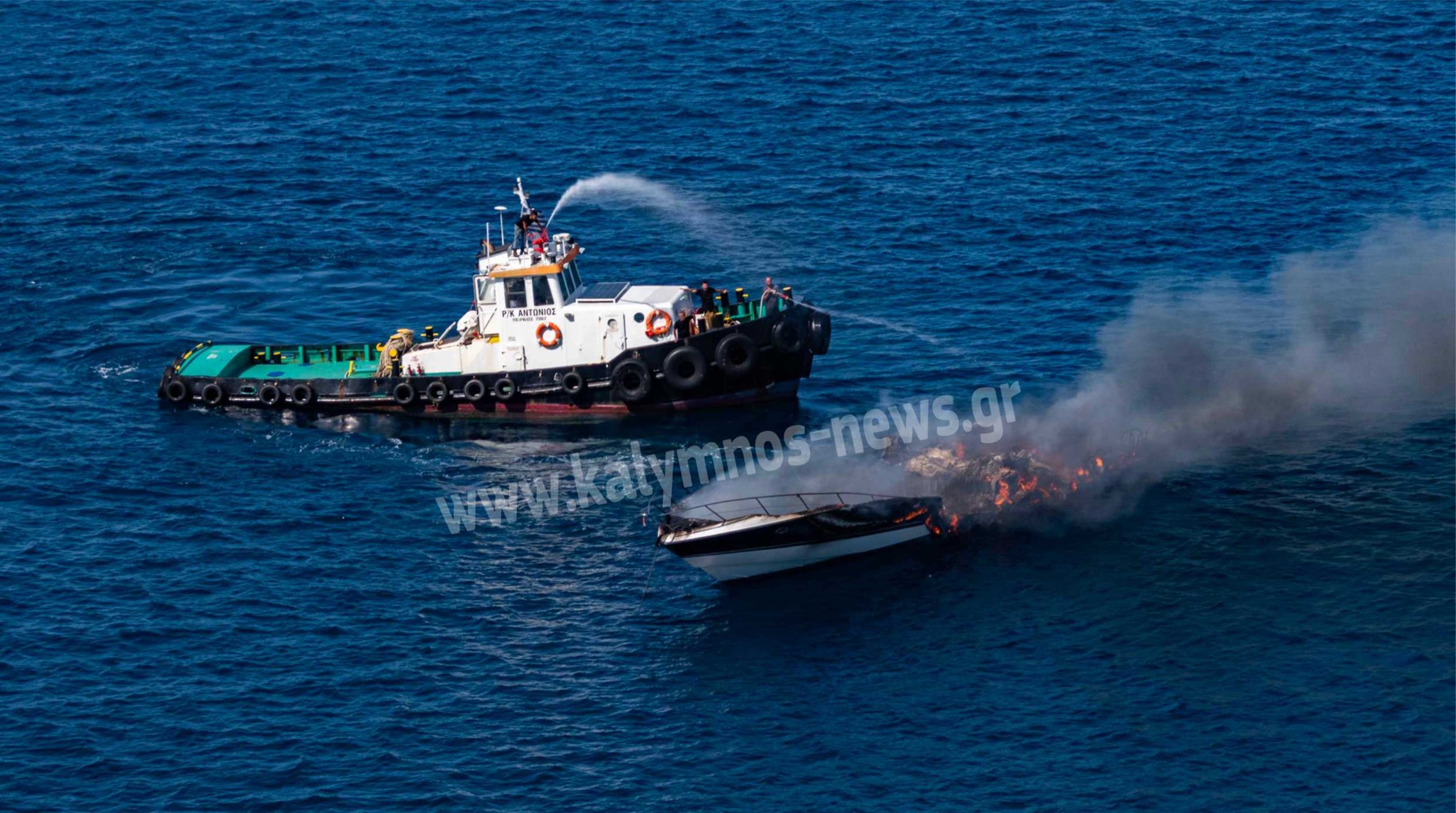 Κάλυμνος: Κάηκε ολοσχερώς η θαλαμηγός που τυλίχθηκε στις φλόγες – ΒΙΝΤΕΟ ντοκουμέντο