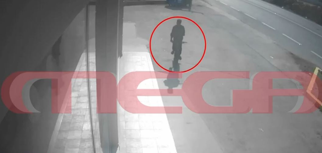 Κως: Καρέ καρέ οι ύποπτες κινήσεις του 32χρονου δύο ημέρες αφού χάθηκαν τα ίχνη της 27χρονης – ΒΙΝΤΕΟ