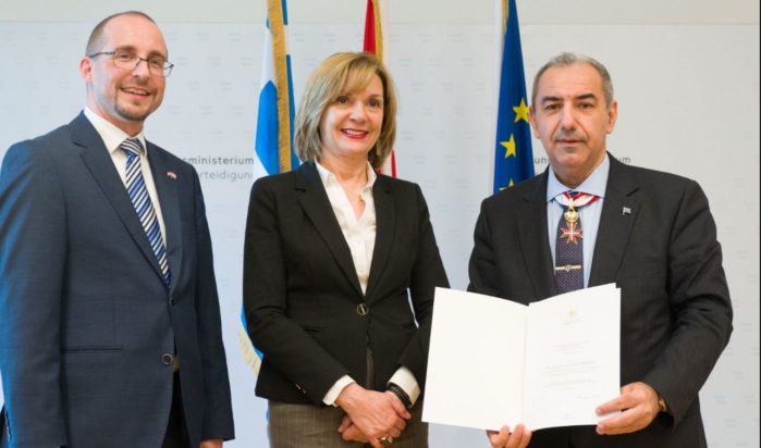 Μετάλλιο για το υπουργείο Εθνικής Άμυνας