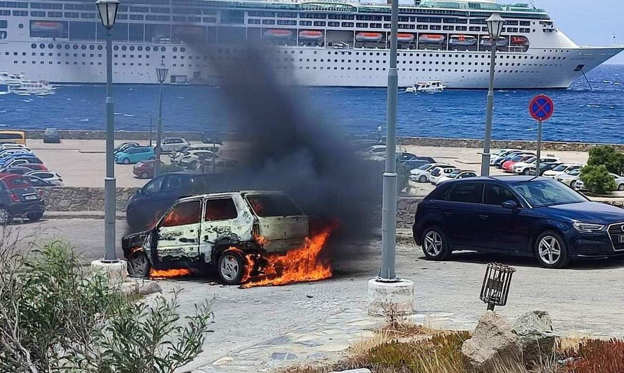 Μύκονος: Aυτοκίνητο «λαμπάδιασε» στο παλιό λιμάνι – ΦΩΤΟ