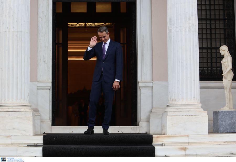 Το πρώτο tweet Μητσοτάκη μετά την ορκωμοσία του: «Από σήμερα ξεκινάει άλλος ένας κύκλος σκληρής δουλειάς»