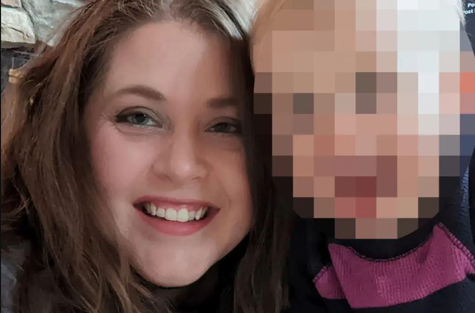 ΗΠΑ: Αγόρι μόλις 2 ετών σκότωσε με όπλο την μητέρα του – Ήταν έγκυος στον όγδοο μήνα