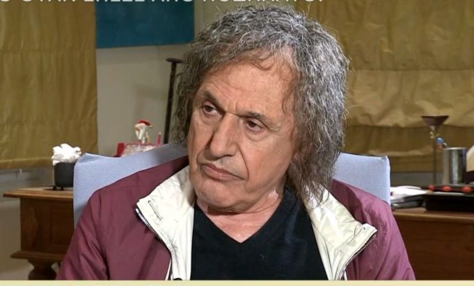 Βασίλης Παπακωνσταντίνου