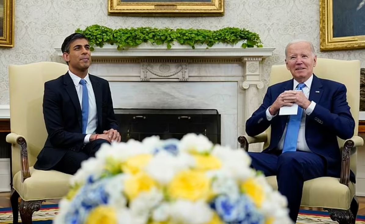 «Γκάφα» Μπάιντεν: Αποκάλεσε «πρόεδρο» της Βρετανίας τον Ρίσι Σούνακ