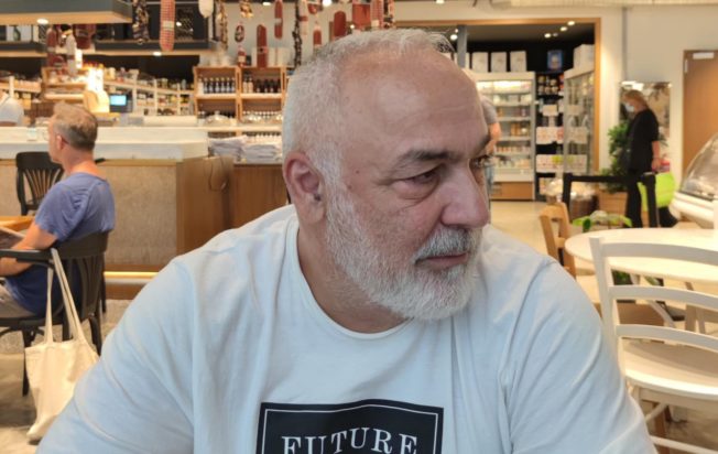 Τα Καλύτερά μας Χρόνια Νίκος Απειρανθίτης