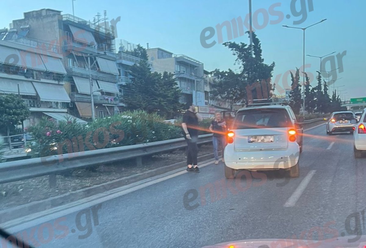 Σύγκρουση δύο αυτοκινήτων στο ύψος της Μεταμόρφωσης – ΦΩΤΟ αναγνώστη